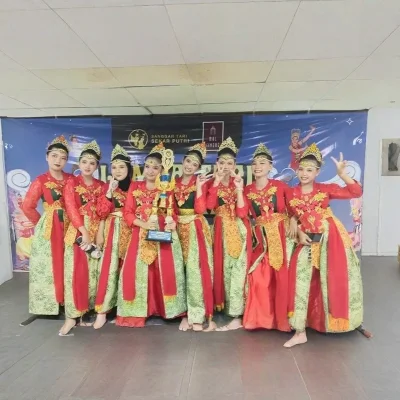 Juara 2 Lomba Tari Kreasi Nusantara SMP Informatika Prima Unggul
